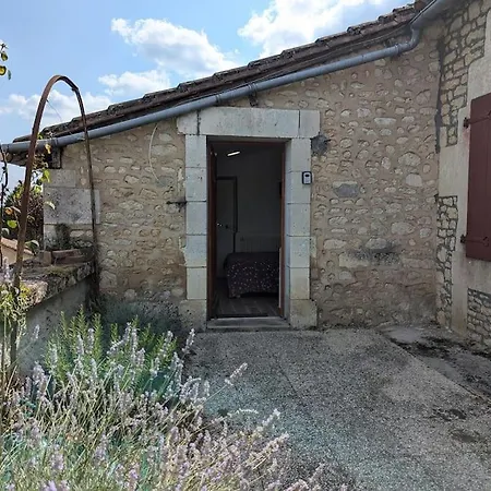 Holiday home La Maison De Mon Enfance Magnac-Lavalette-Villars